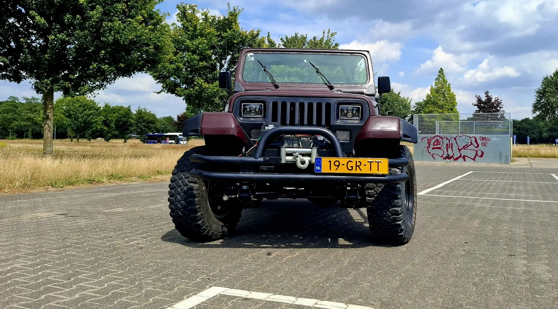 Jeep Wrangler 4.0 Rood - 1