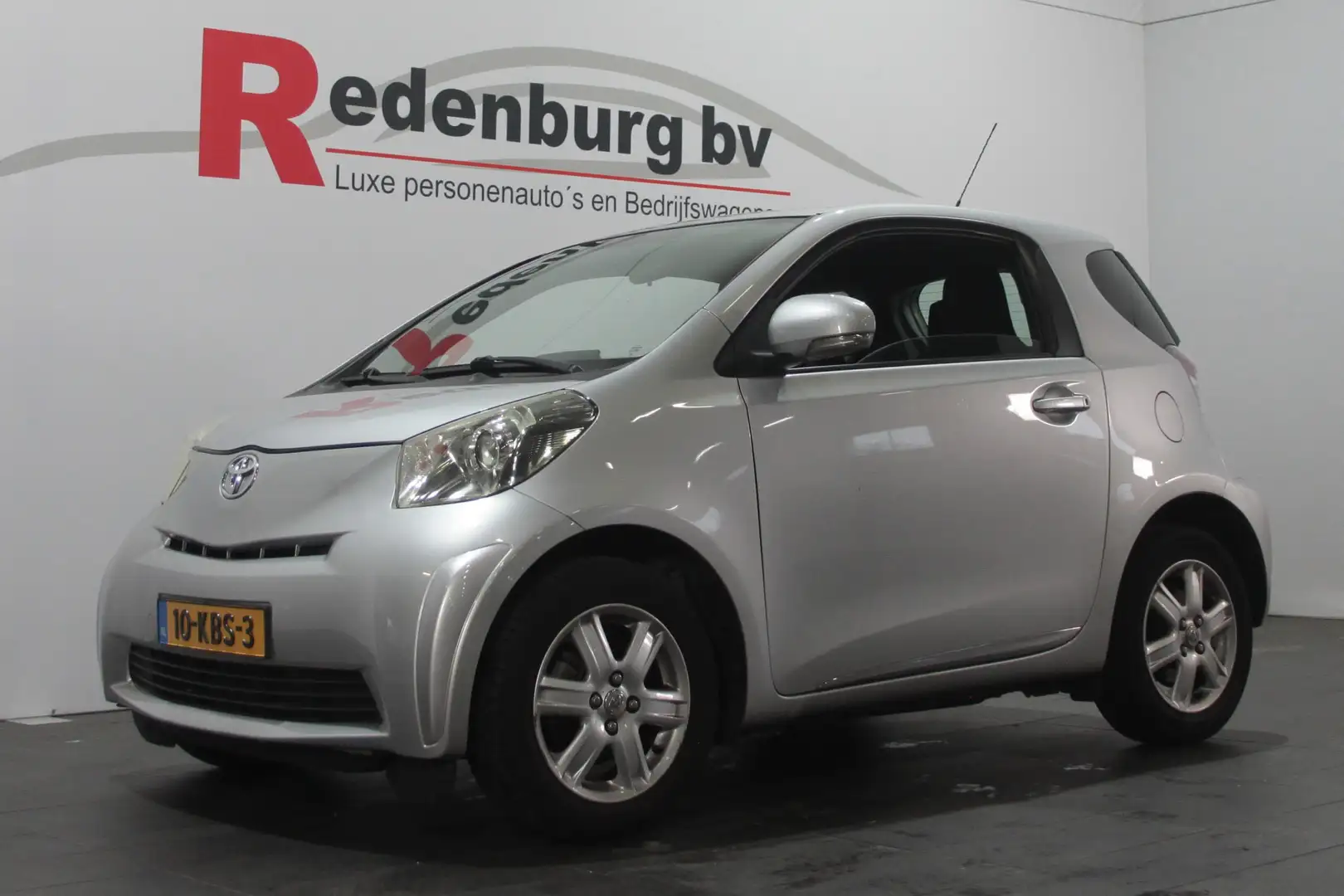 Toyota iQ 1.0 VVTi Comfort - Airco / Radio Gris - 1