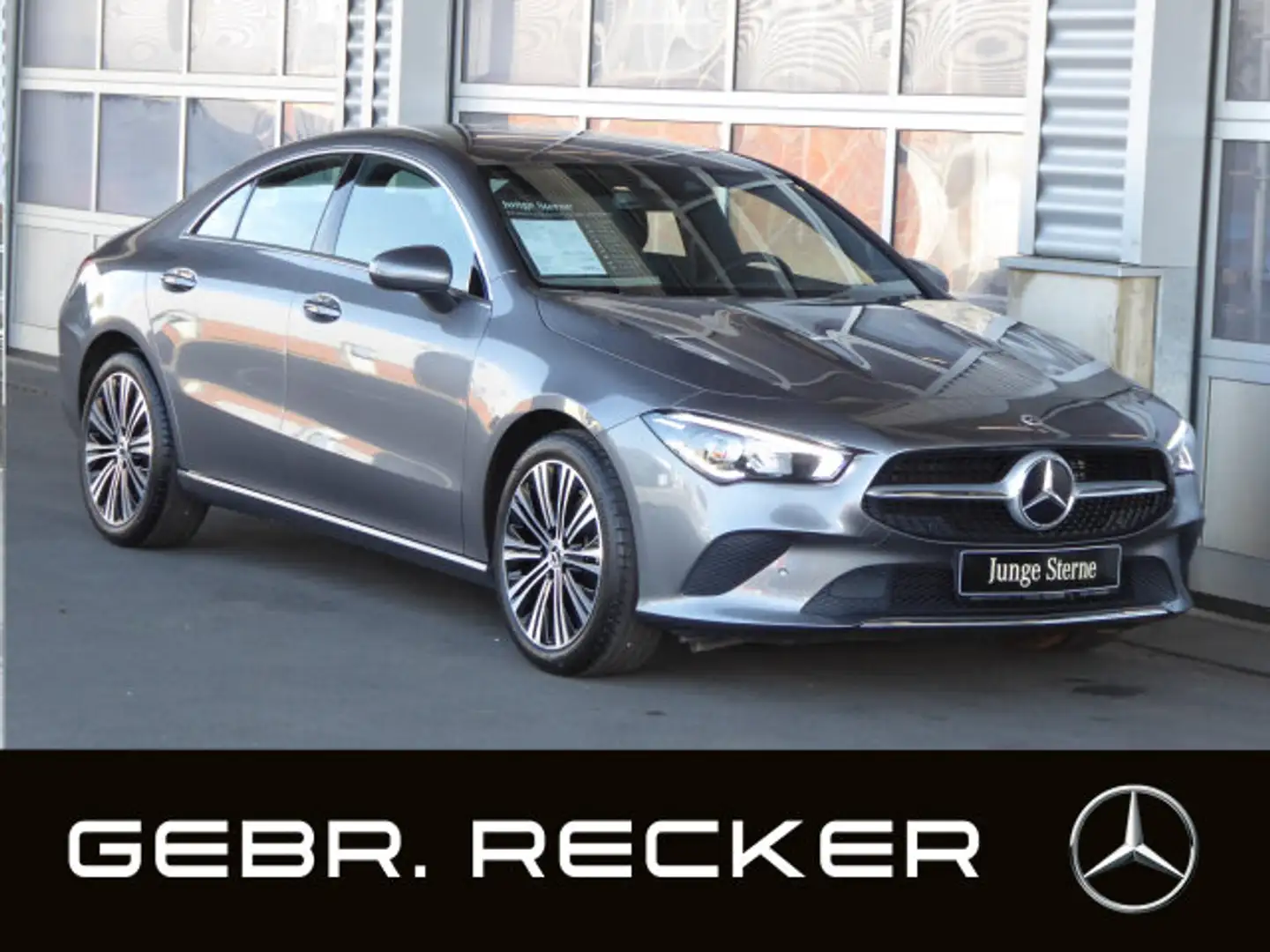Mercedes-Benz CLA 180 CLA 180 Coupé Progressive 7G Navi LED MBUX 18" Grijs - 1