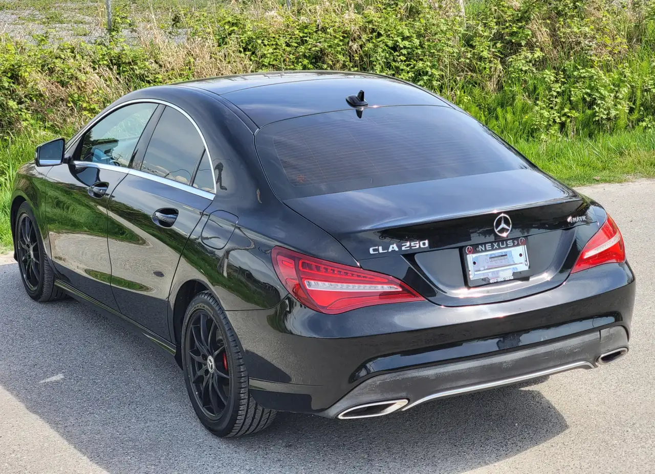 Mercedes-Benz CLA снимка Mercedes-Benz CLA