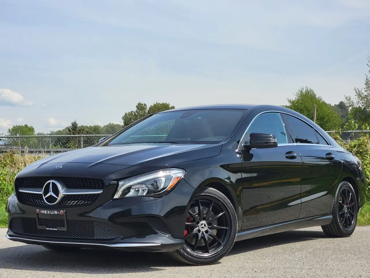 Mercedes-Benz CLA снимка Mercedes-Benz CLA