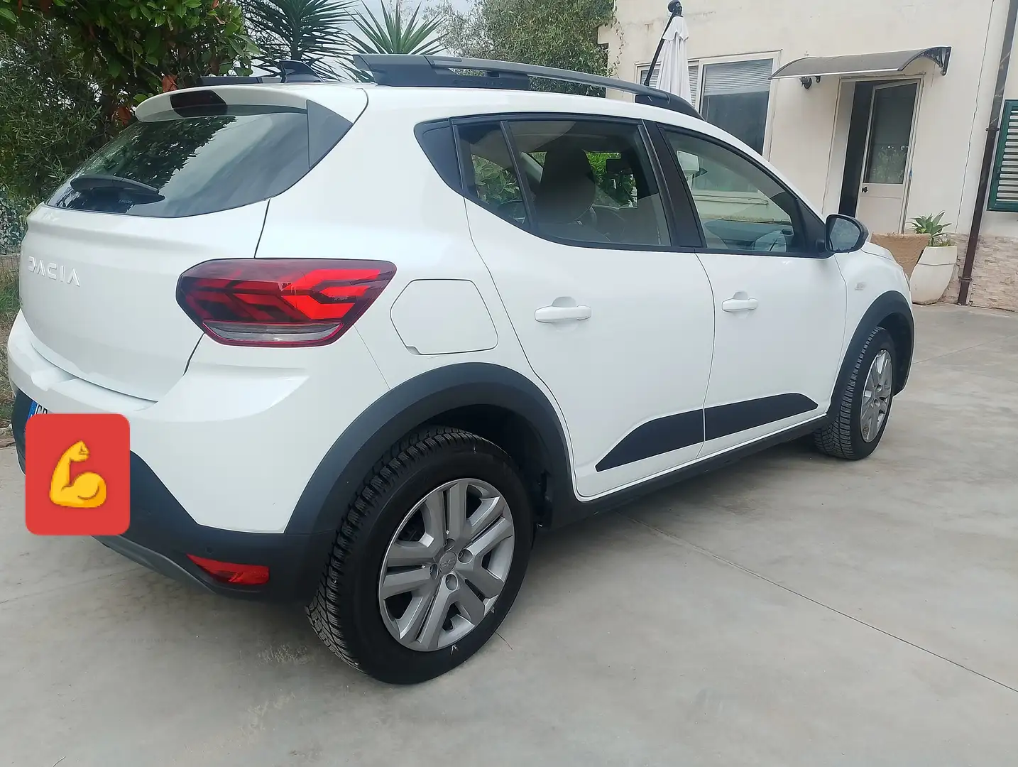 Dacia Berlina Stepway Expression TCe 100 GPL ECO-G Biały - 2