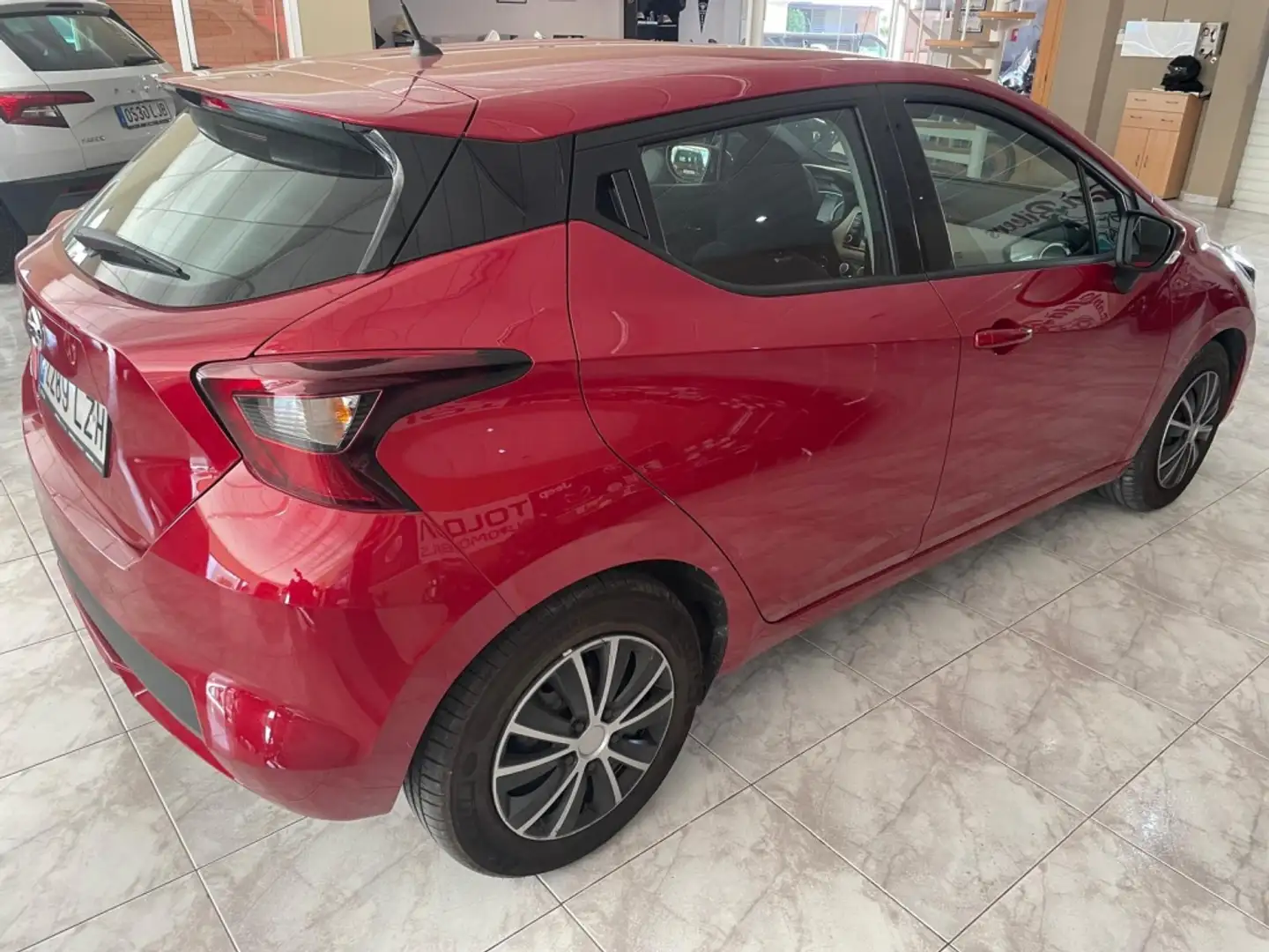 Nissan Micra IG-T Acenta 92 Rojo - 2