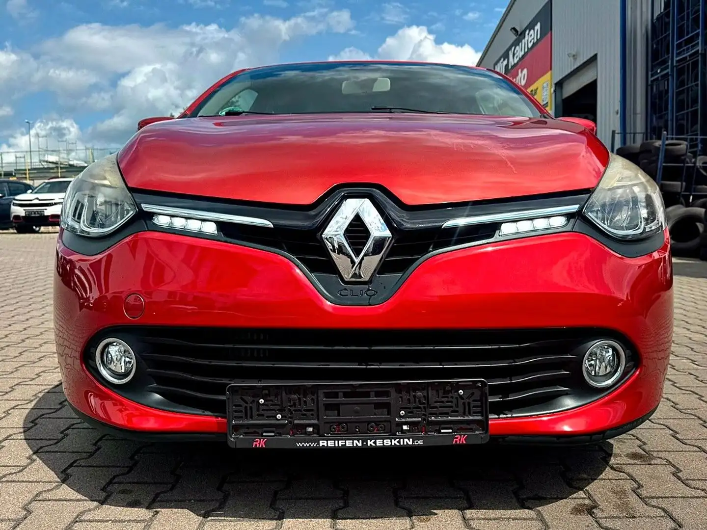 Renault Clio Luxe/VOLL SHEFT/SOUNDSYSTEM/NAVI/BLUETOOTH Rojo - 2