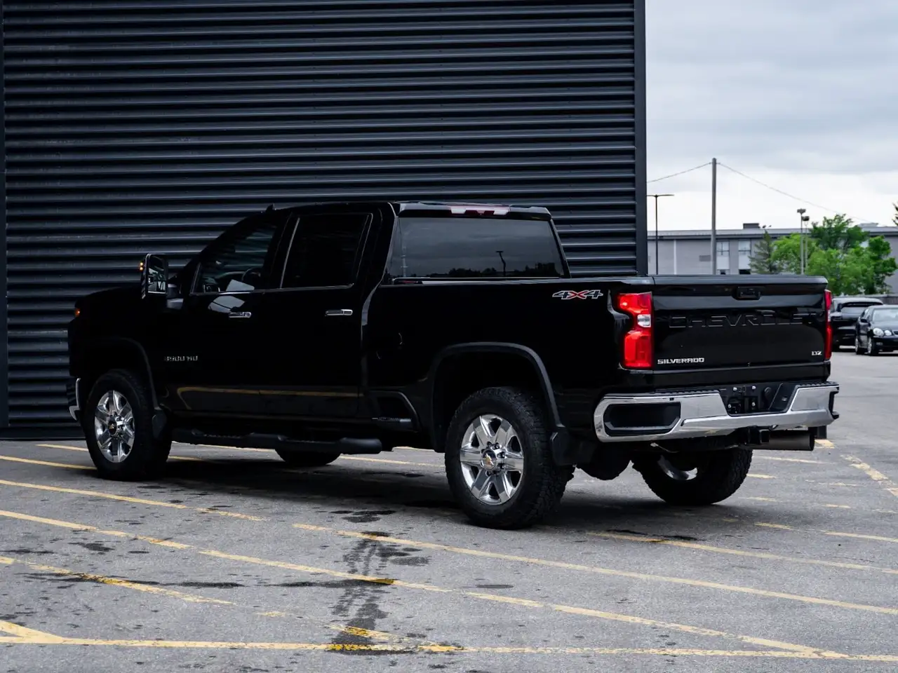Chevrolet Silverado 3500 photo Chevrolet Silverado 3500