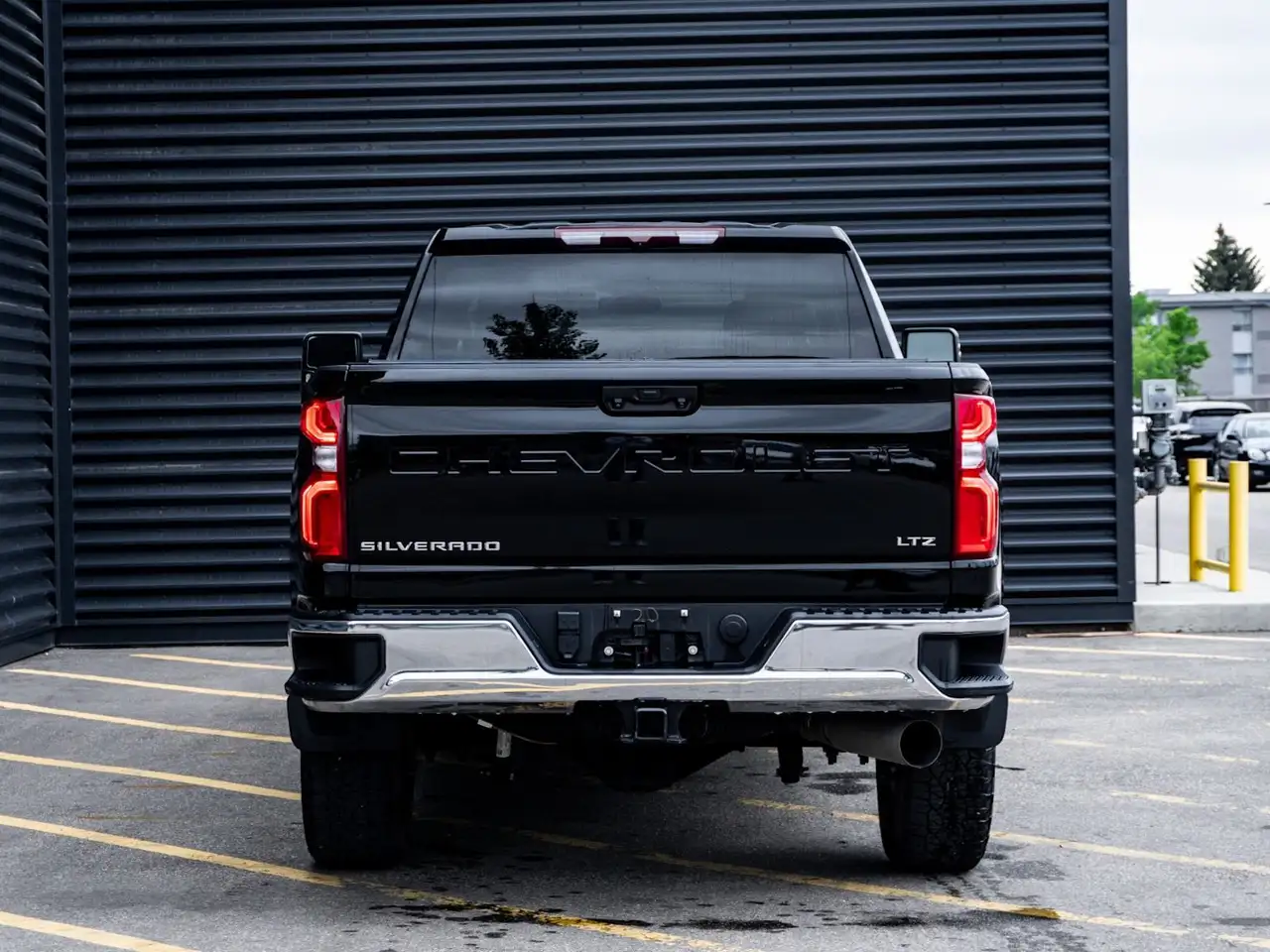 Chevrolet Silverado 3500 photo Chevrolet Silverado 3500