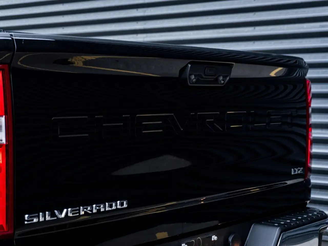Chevrolet Silverado 3500 photo Chevrolet Silverado 3500