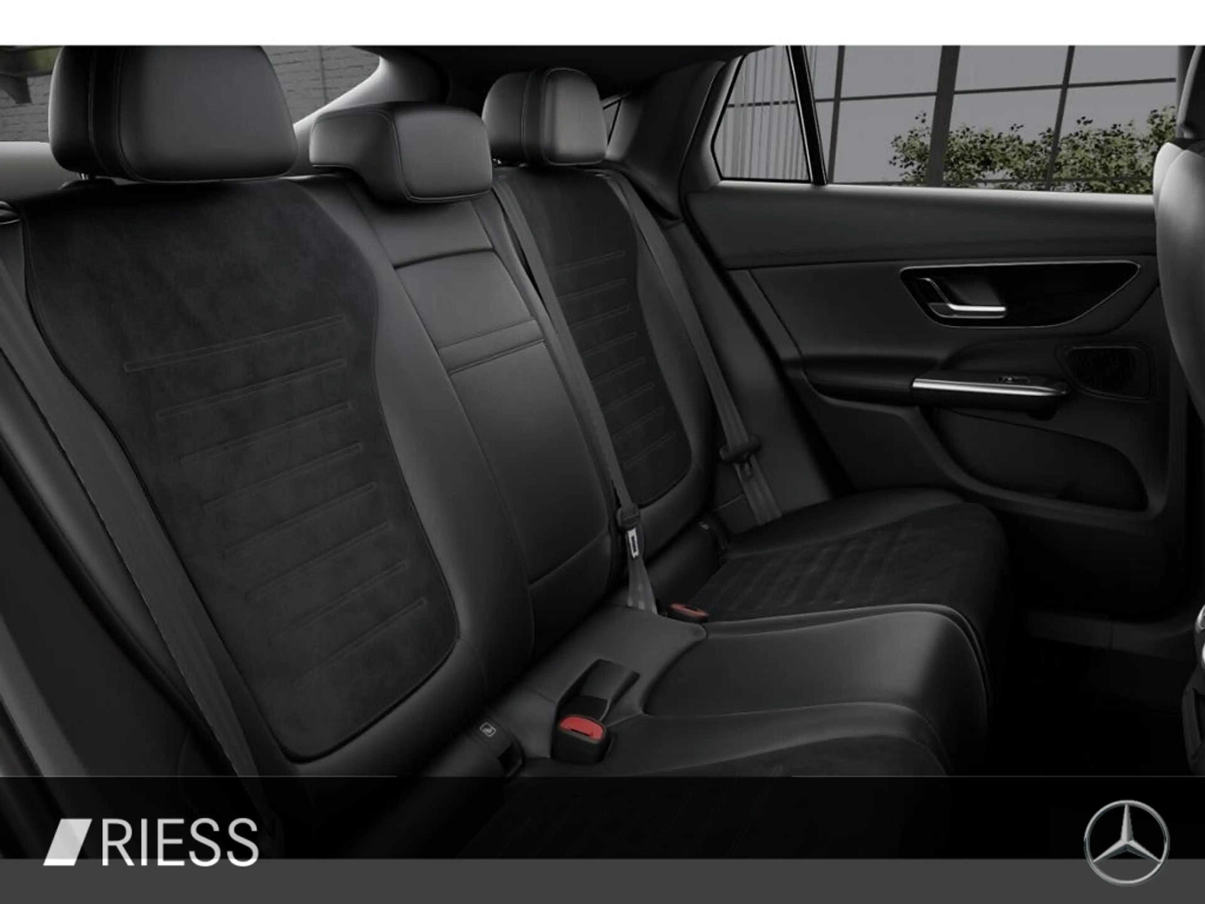 Mercedes-Benz GLC 220 d 4M Cp AMG Sport Night Distr Pano AHK Keyl 20" — photo 12