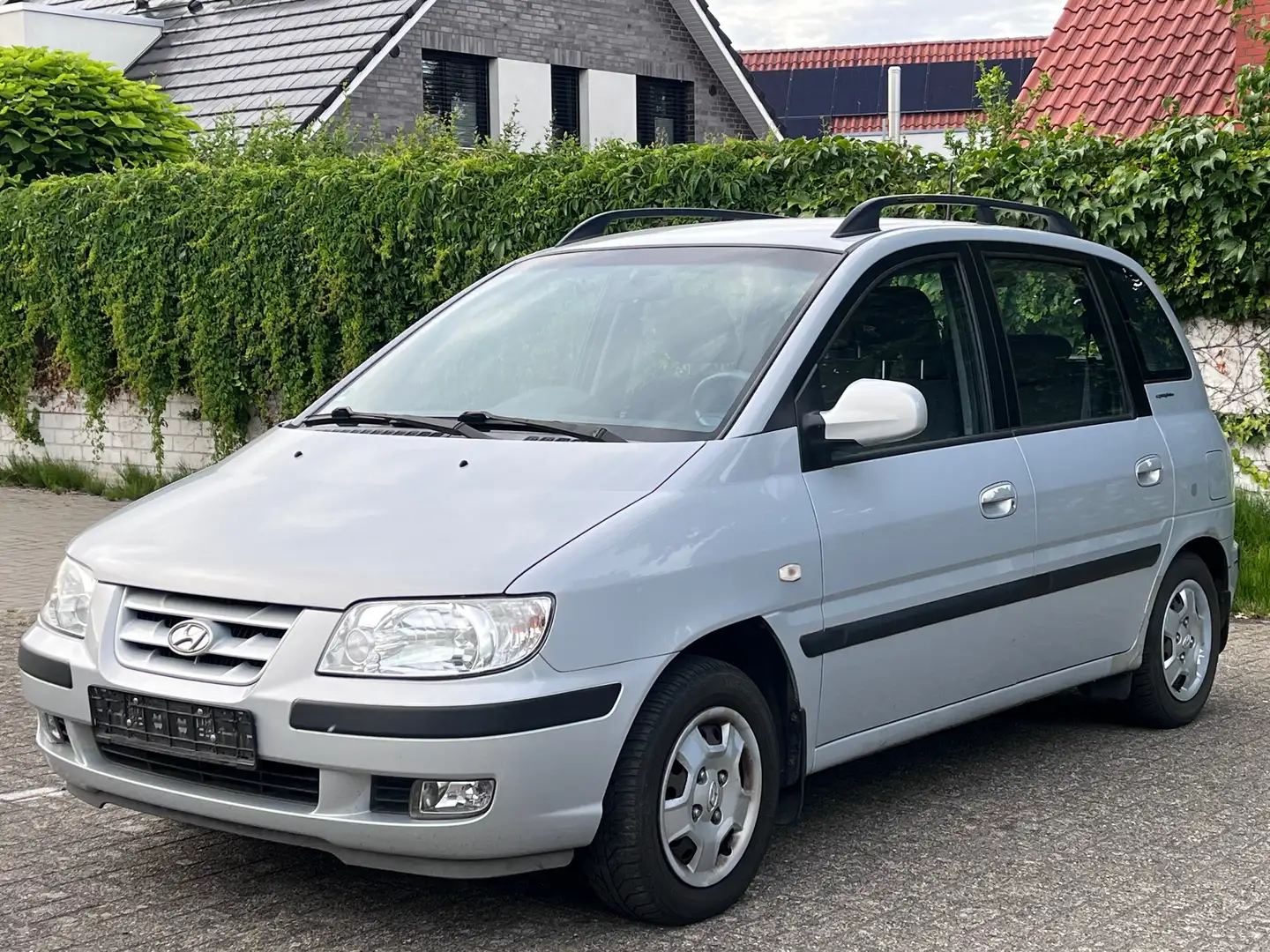 Hyundai Matrix 1.6 GLS 1.Hand Klima AHK TÜV Neu Grau - 1