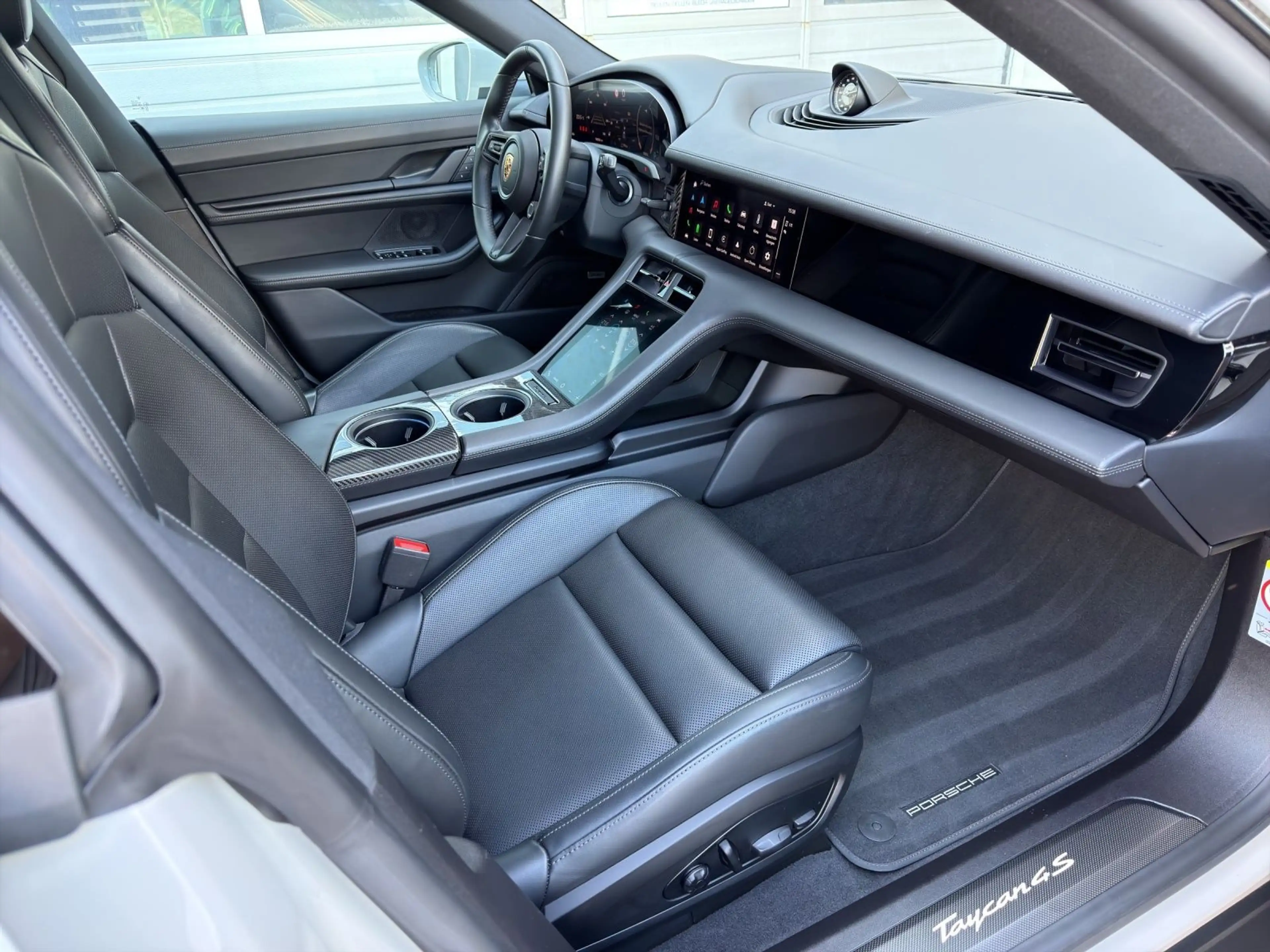 Porsche Taycan 4S Cross Turismo 83,7kWh — photo 11