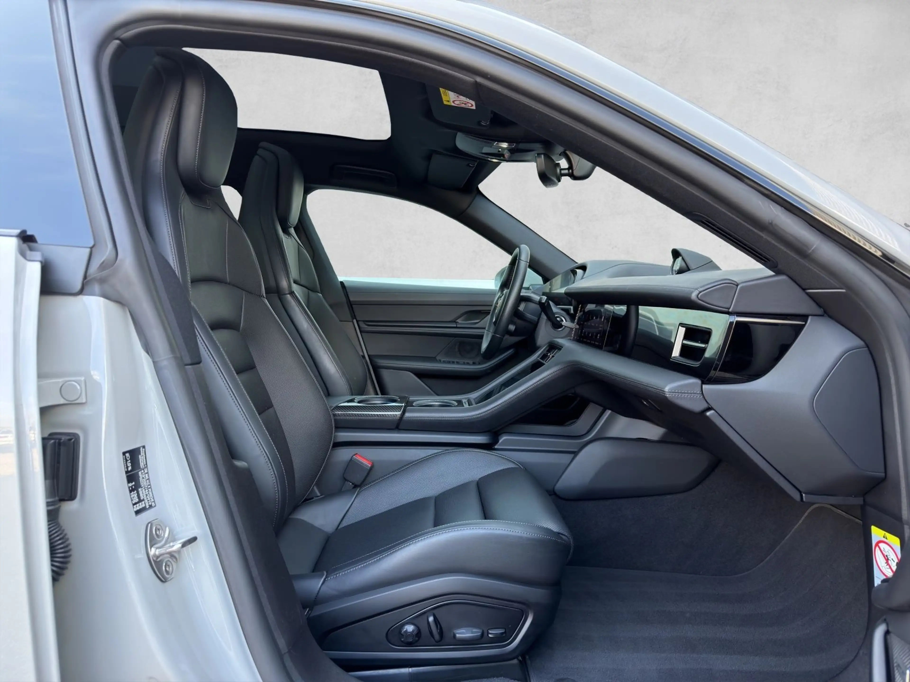 Porsche Taycan 4S Cross Turismo 83,7kWh — photo 10
