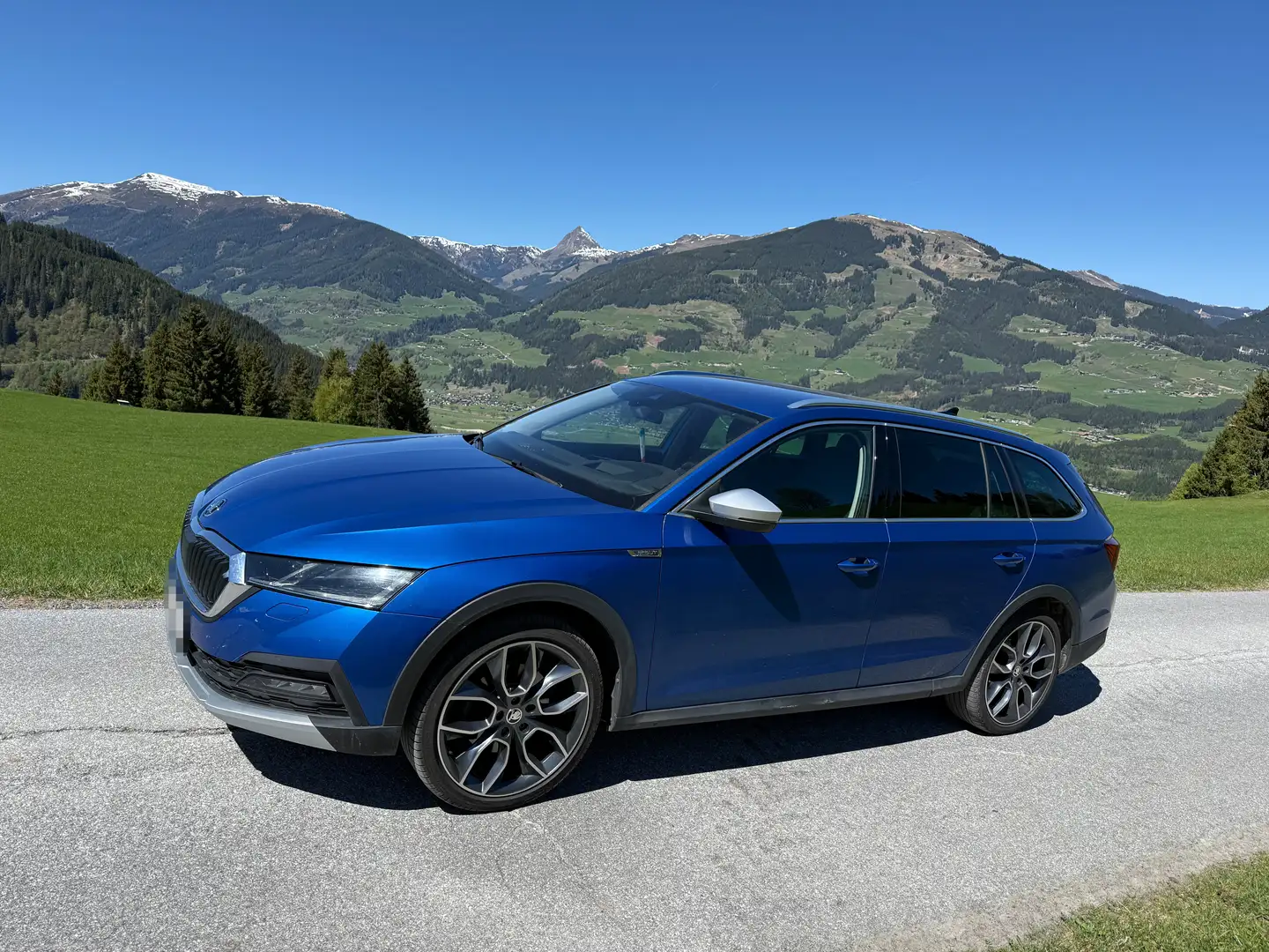Skoda Octavia Octavia Combi Scout 2,0 TDI 4x4 DSG 200 PS | Garantie bis 01/2028 Blau - 2