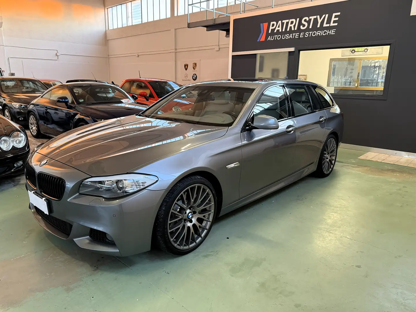 BMW 528 528i Touring 245cv528i  Msport.  MANUALE. Grau - 1