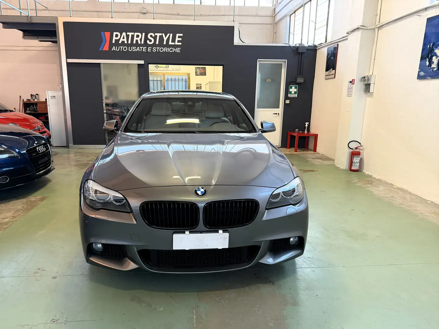 BMW 528 528i Touring 245cv528i  Msport.  MANUALE. Grau - 2