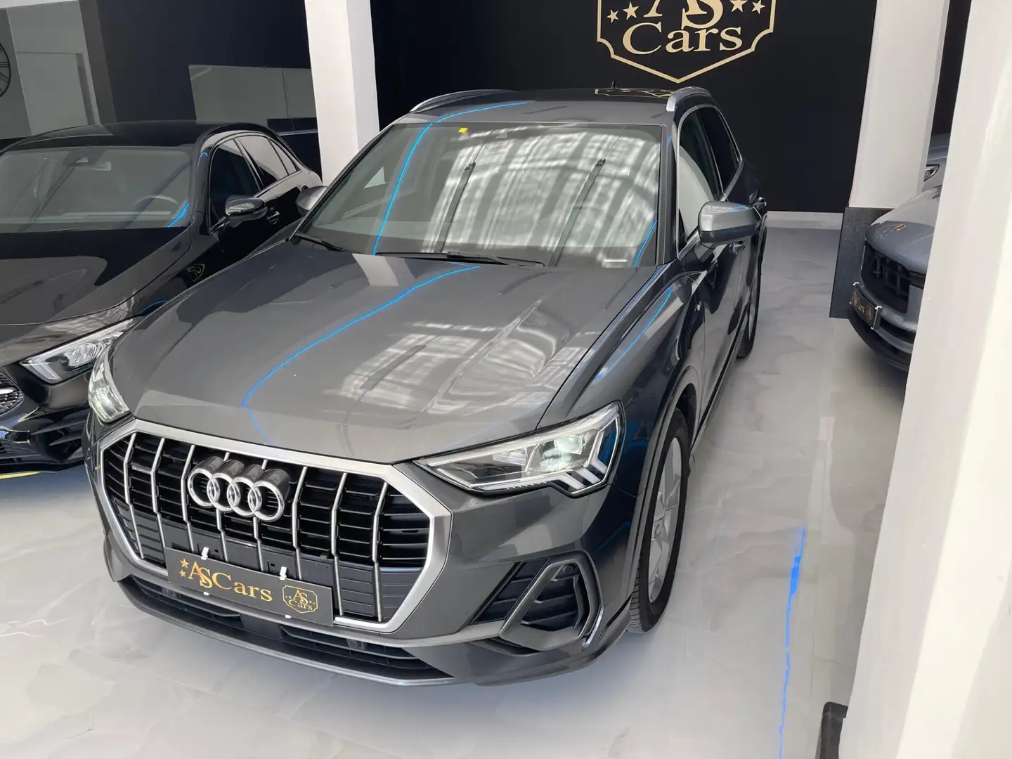 Audi Q3 40 TDI quattro S tronic S line edition Grijs - 1