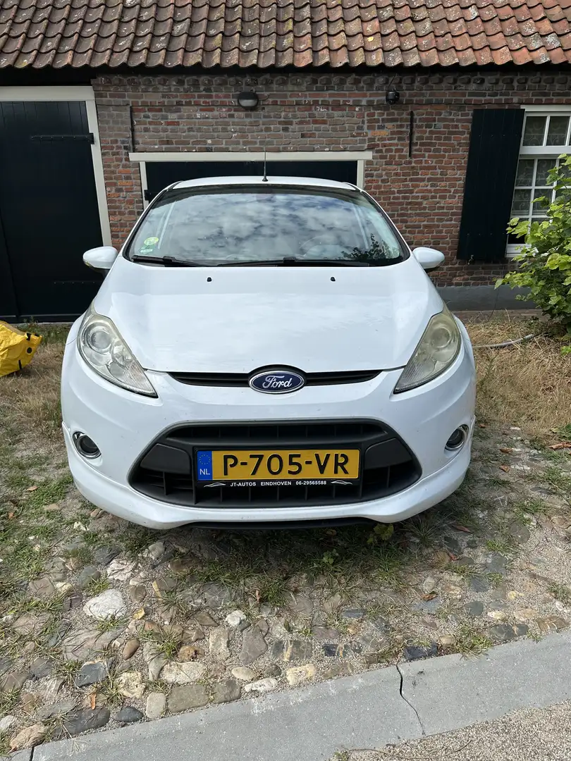 Ford Fiesta 1.25 Titanium Wit - 1
