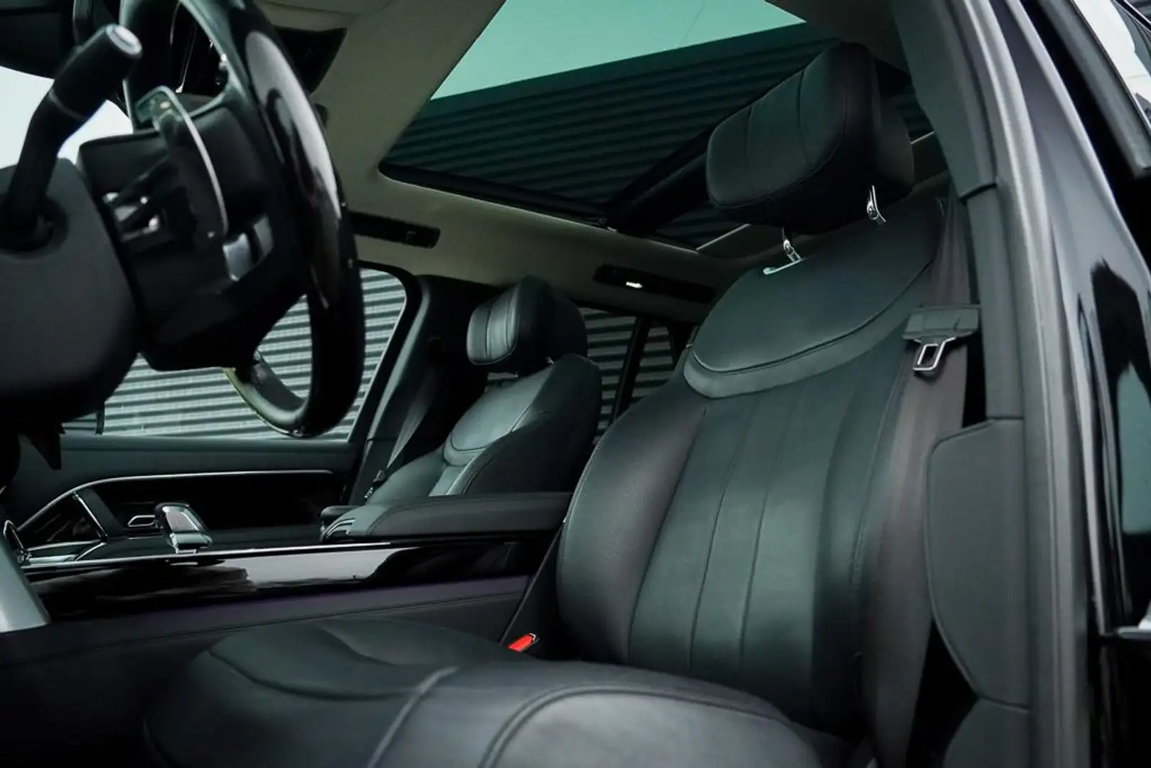 Land Rover Range Rover 3.0 P550e Autobiography PHEV / Massage / Towing Pa Noir - 2