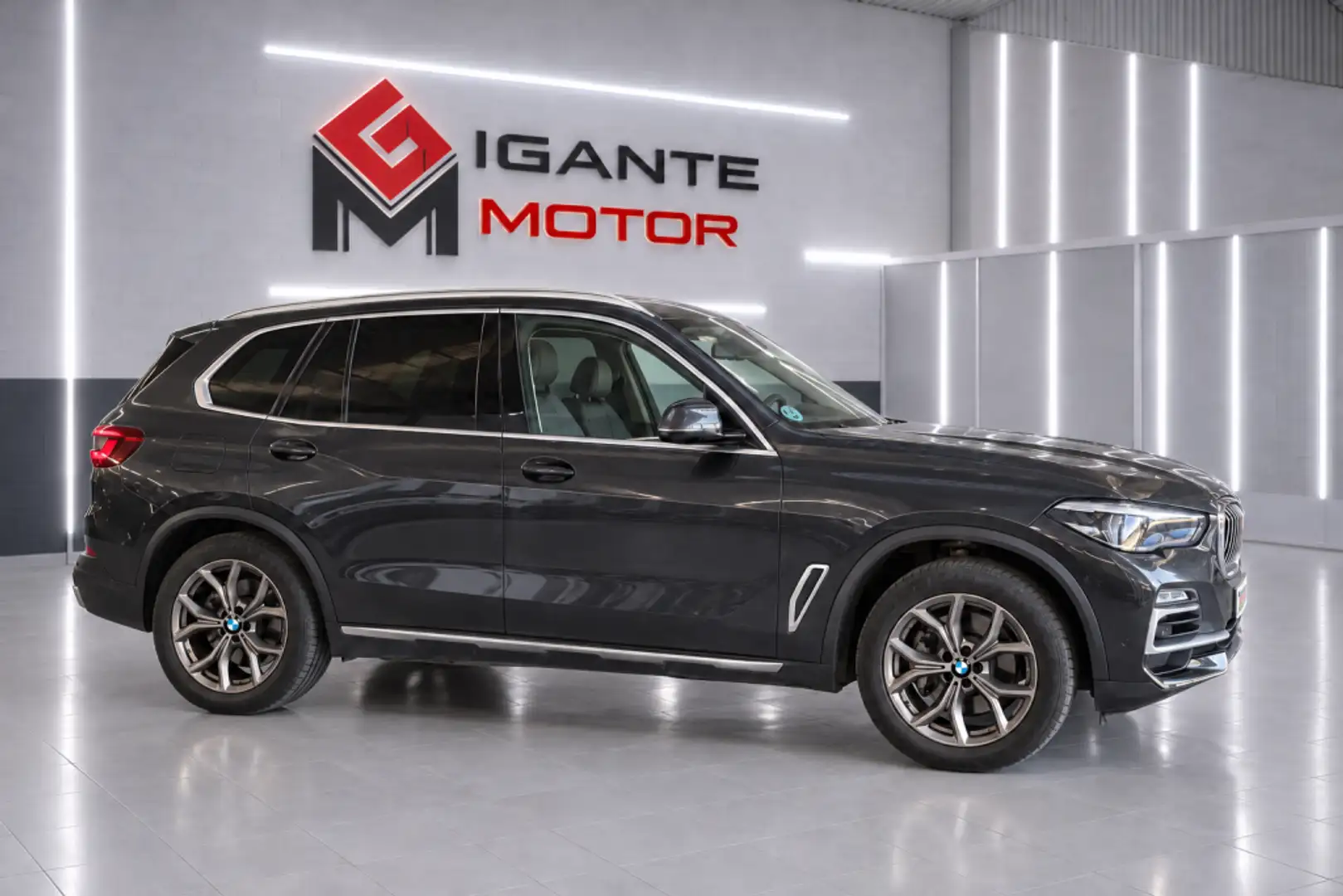 BMW X5 xDrive 25dA Gris - 2