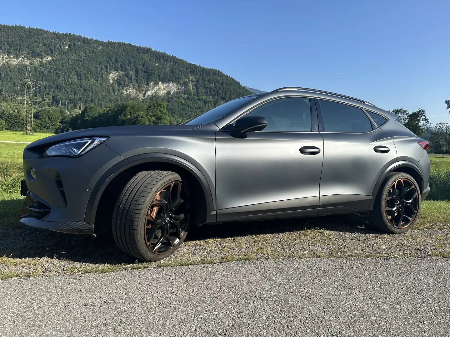 CUPRA Formentor VZ5 nahezu Vollausstattung Grijs - 2