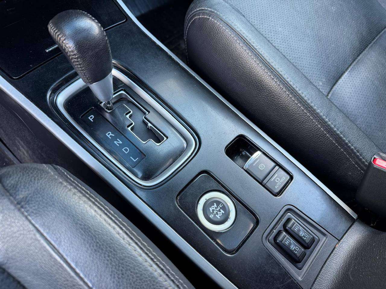 2017 Mitsubishi Outlander GT thumb 12