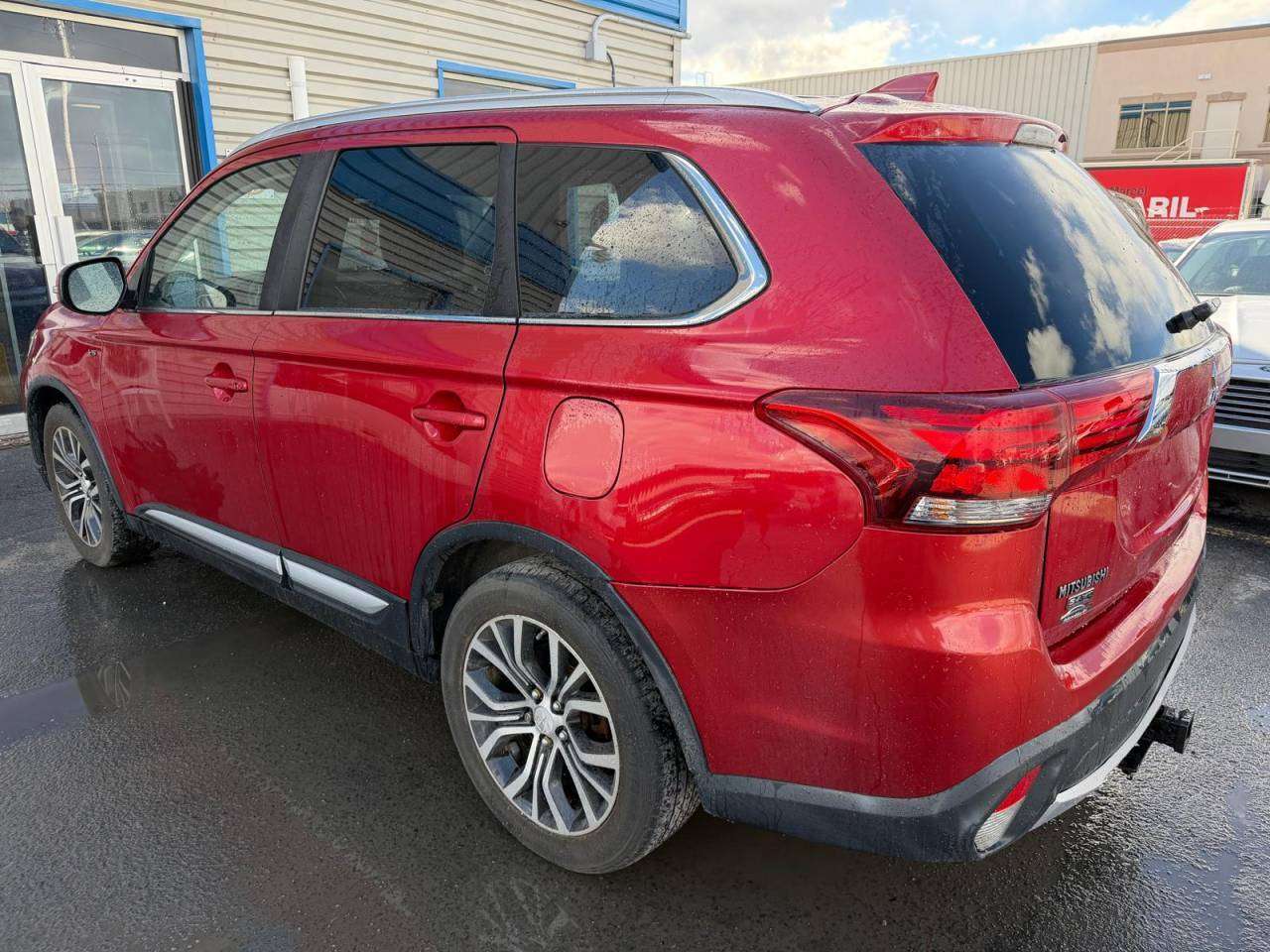 2017 Mitsubishi Outlander GT alt 4