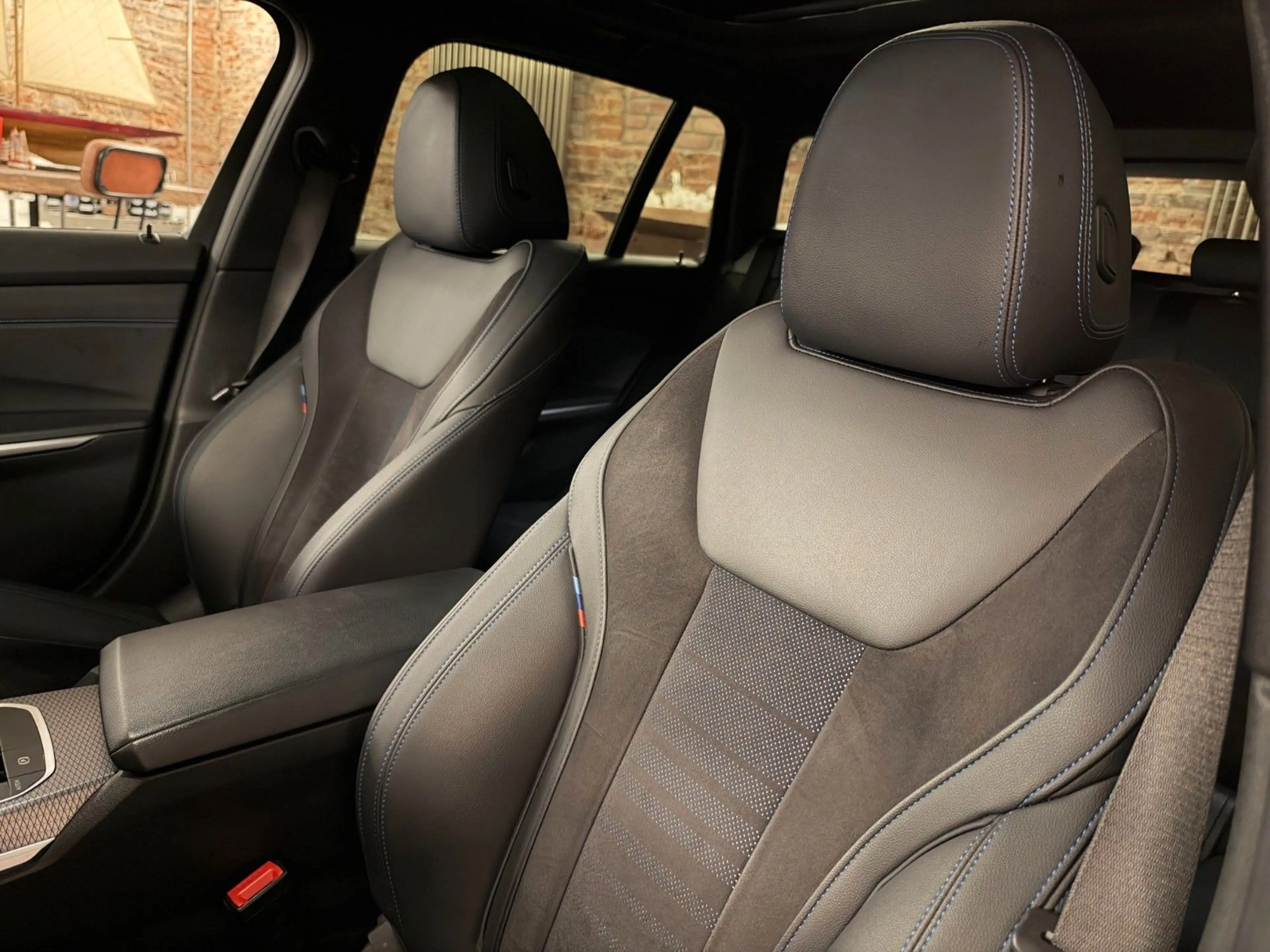BMW 320 d xDrive M Sport ACC AHK HuD HiFi Pano 19" — photo 17