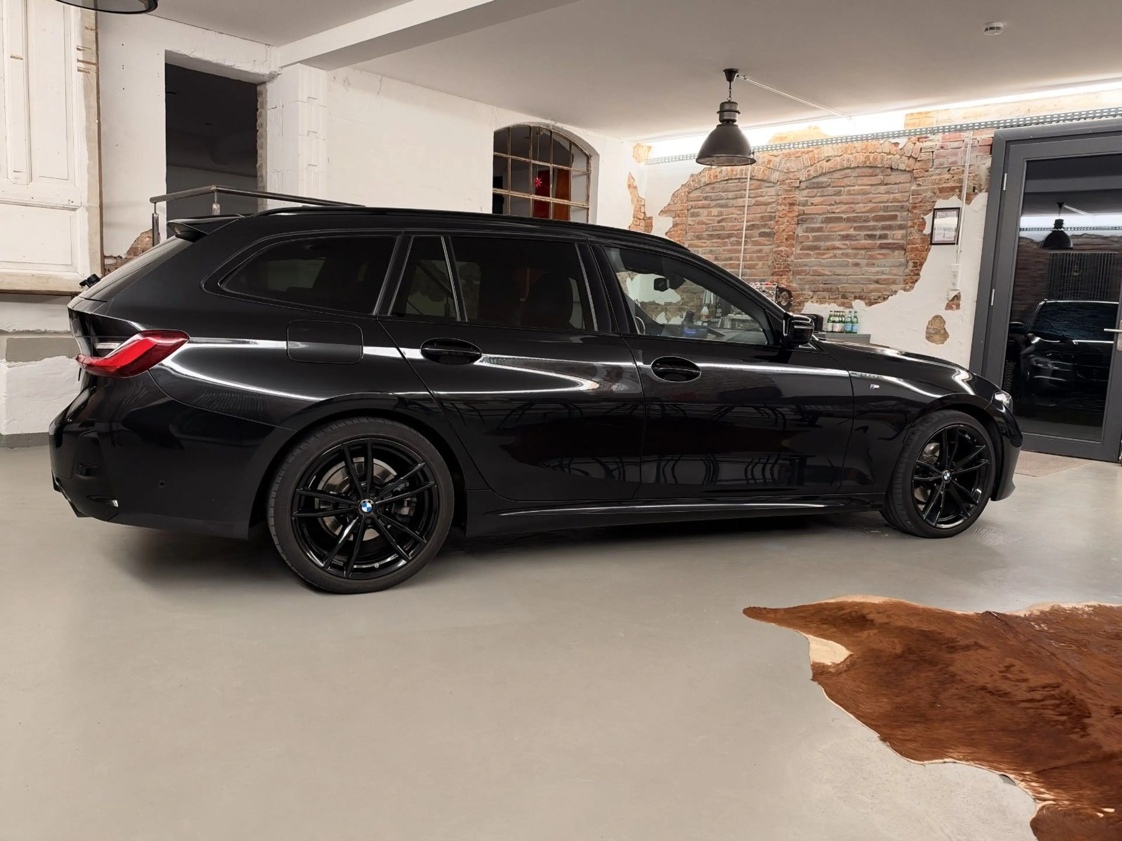 BMW 320 d xDrive M Sport ACC AHK HuD HiFi Pano 19" — photo 6