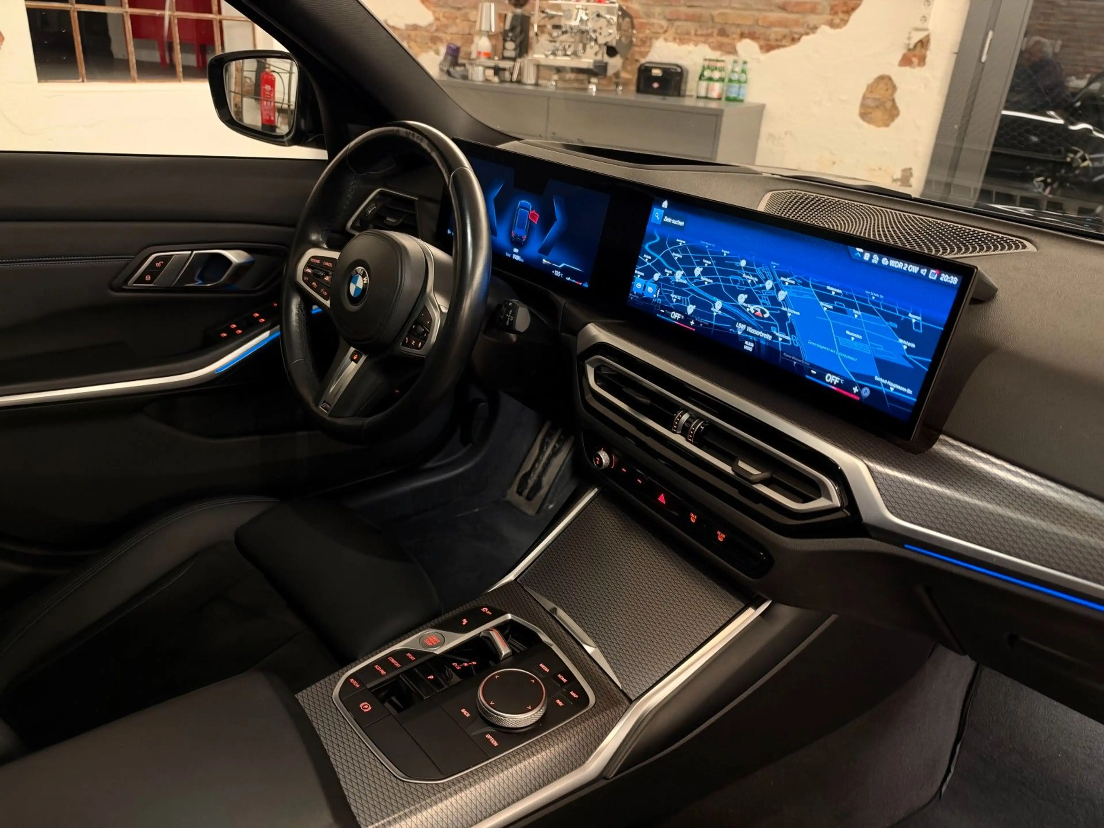 BMW 320 d xDrive M Sport ACC AHK HuD HiFi Pano 19" — photo 41