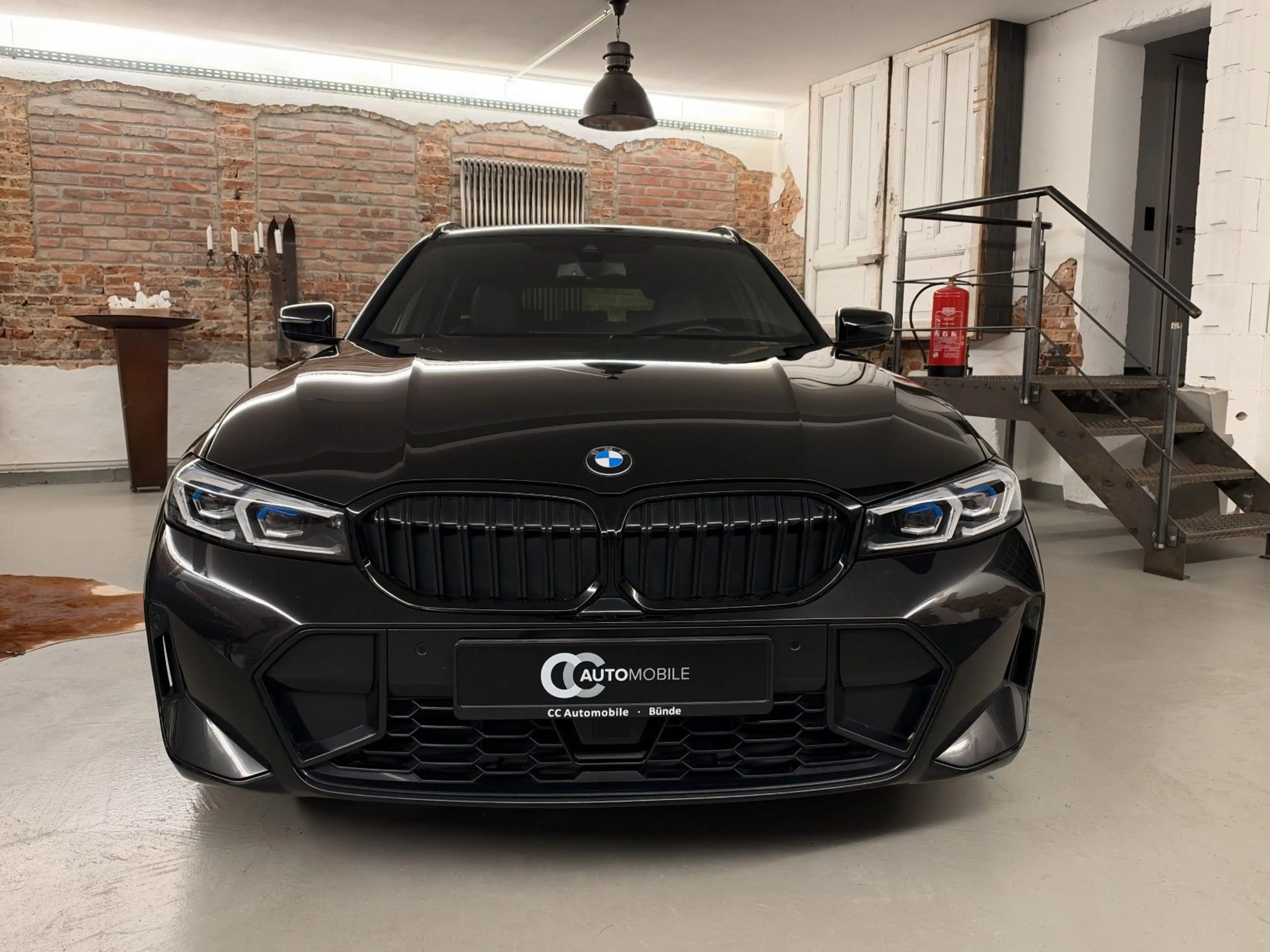 BMW 320 d xDrive M Sport ACC AHK HuD HiFi Pano 19" — photo 4