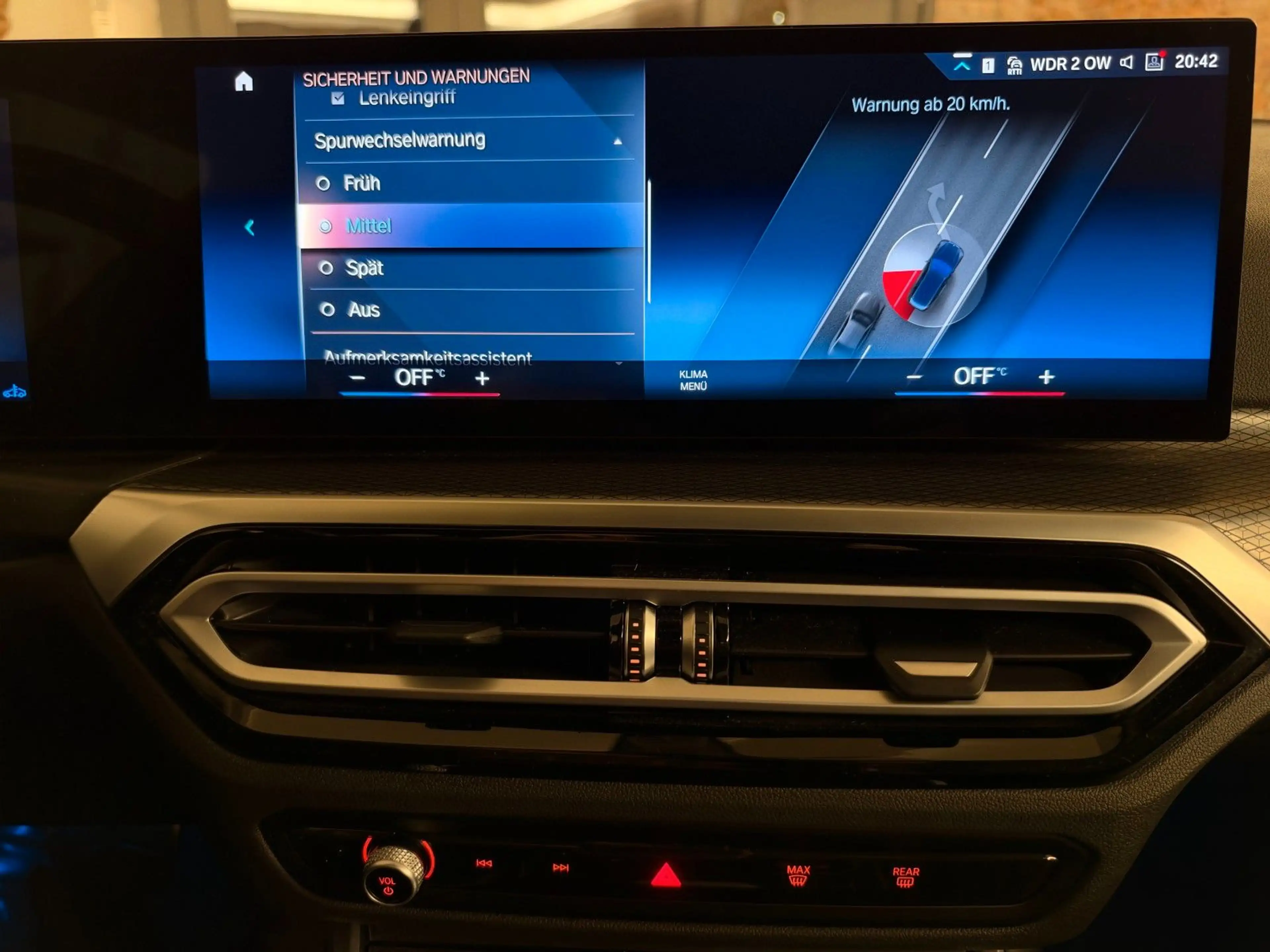 BMW 320 d xDrive M Sport ACC AHK HuD HiFi Pano 19" — photo 32