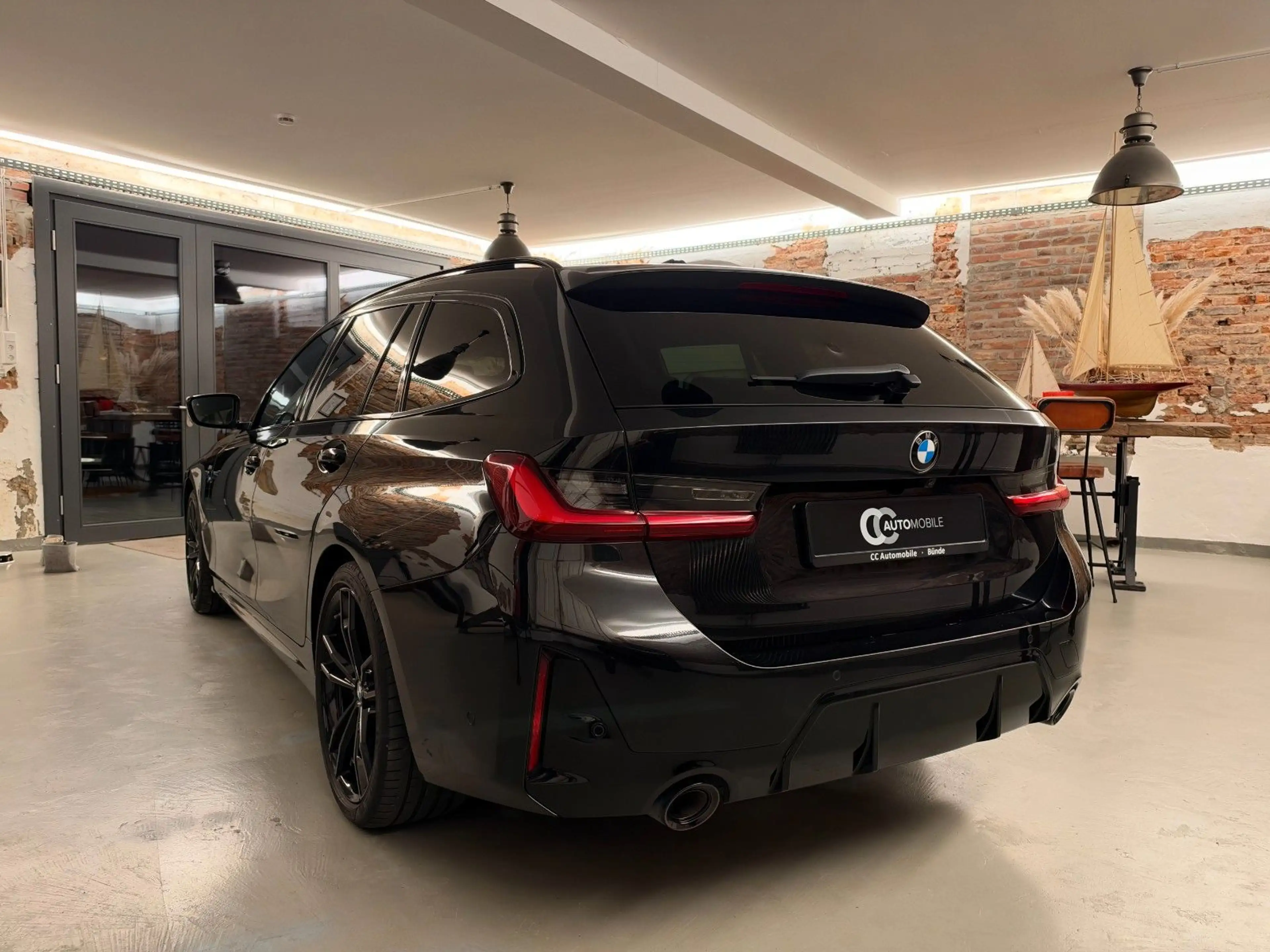 BMW 320 d xDrive M Sport ACC AHK HuD HiFi Pano 19" — photo 9