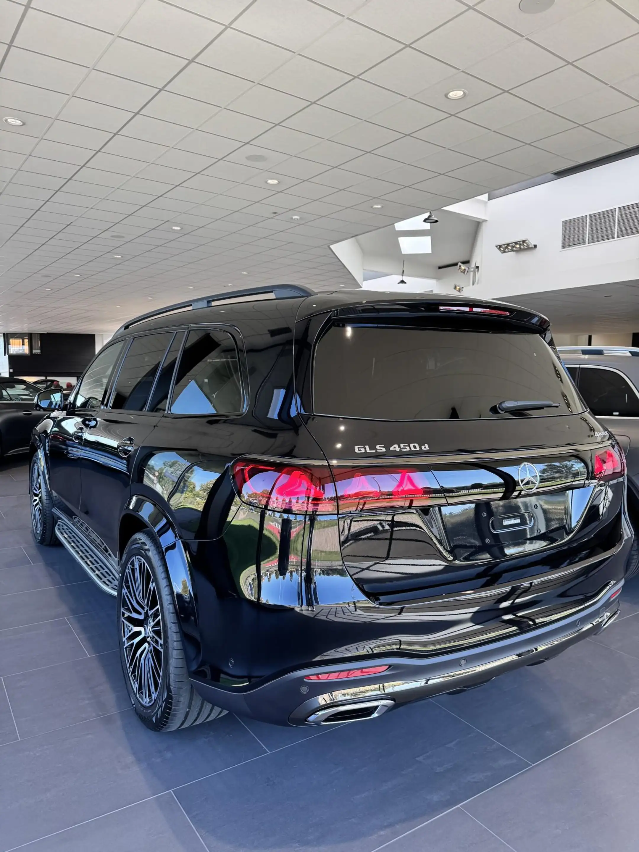 Mercedes-Benz GLS 450 GLS 450d 4MATIC AMG Line DOS 9355 — photo 2