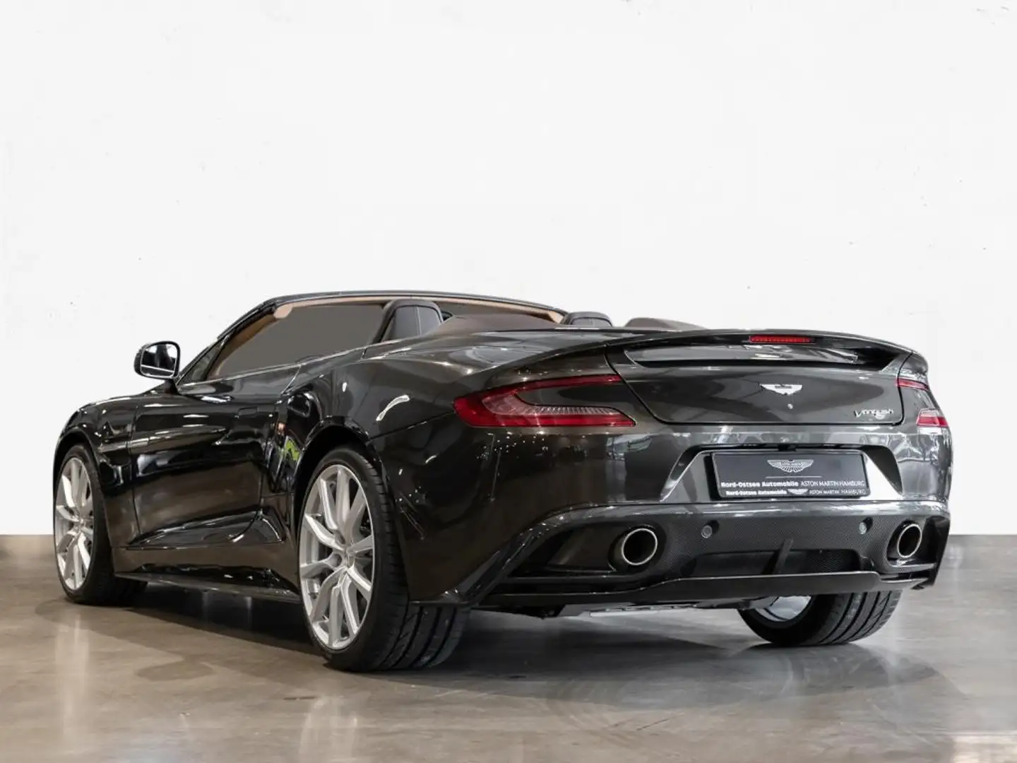 Aston Martin Vanquish Volante Bruin - 2