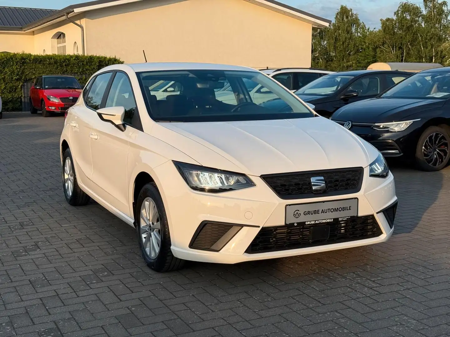 SEAT Ibiza Style NAVI*LED*SHZ*TEMP*PDC*DIGITAL* Weiß - 1