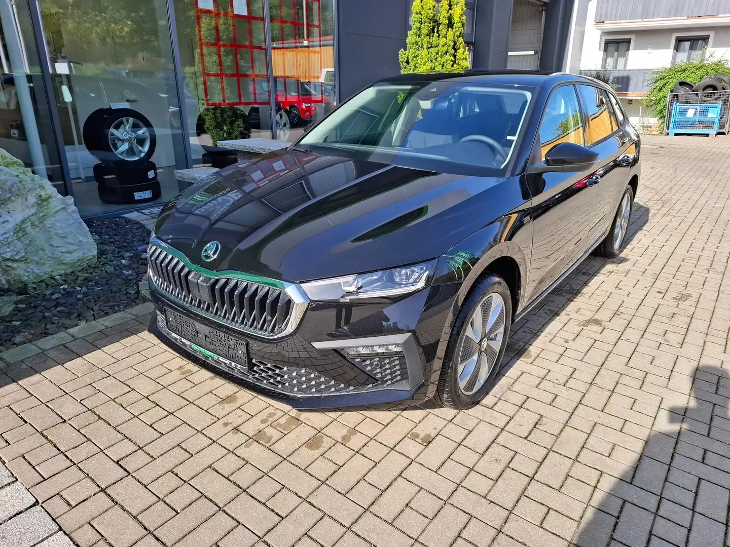 Skoda Scala Drive DSG AHK-Vorb.*Navi*Matrix*ACC*Kamera*Blind-S Schwarz - 2