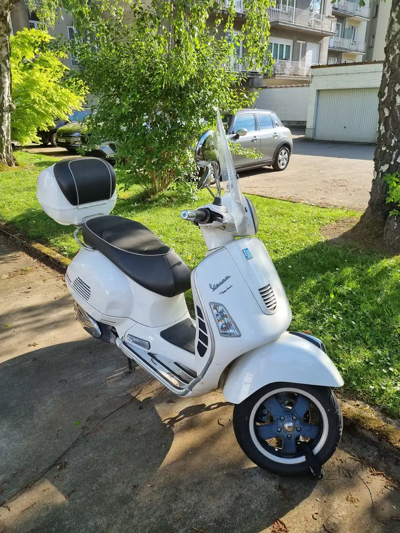 Vespa GTS Super 125 I.E. Blanc - 2