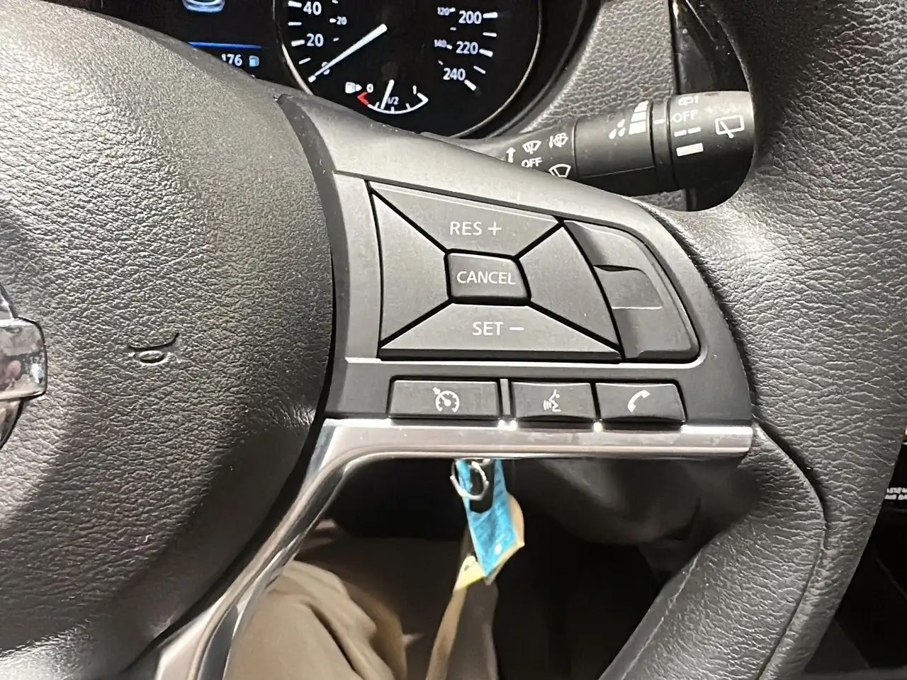Nissan Qashqai снимка Nissan Qashqai