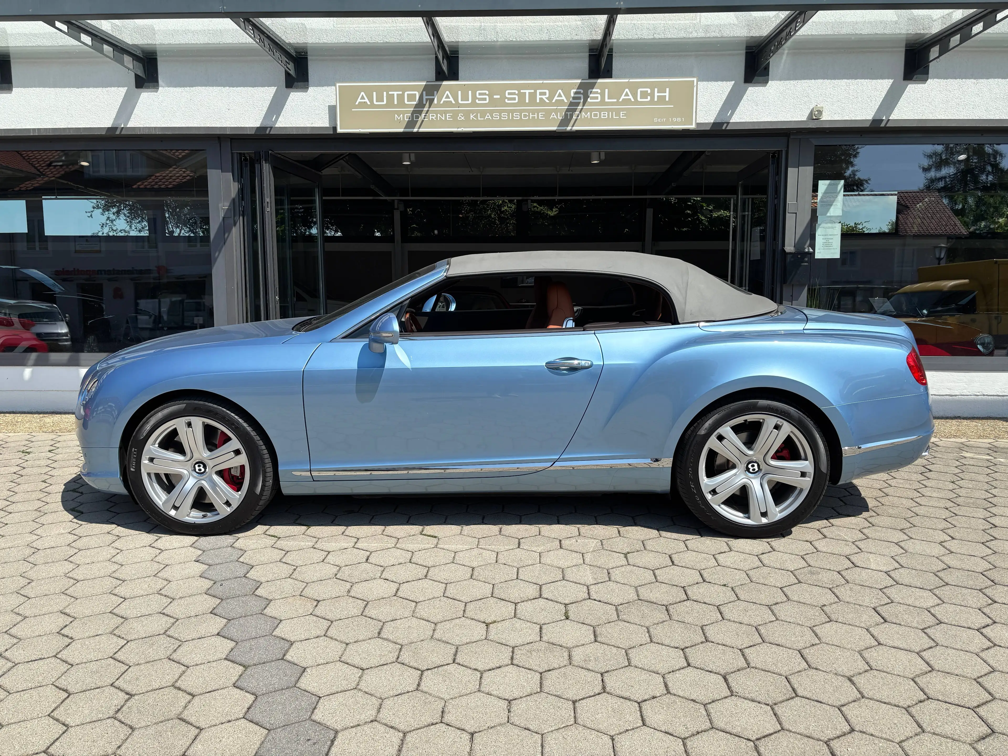 Bentley Continental Continental GTC GTC W12 NEUWERTIGER SAMMLERZUSTAND — photo 9