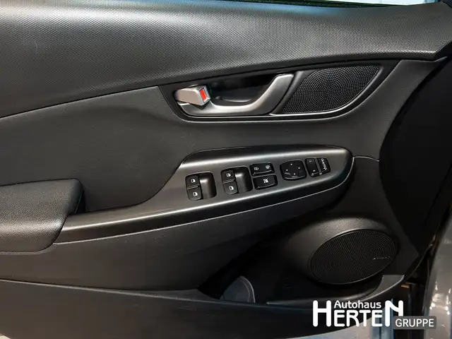 Hyundai Kona view 9