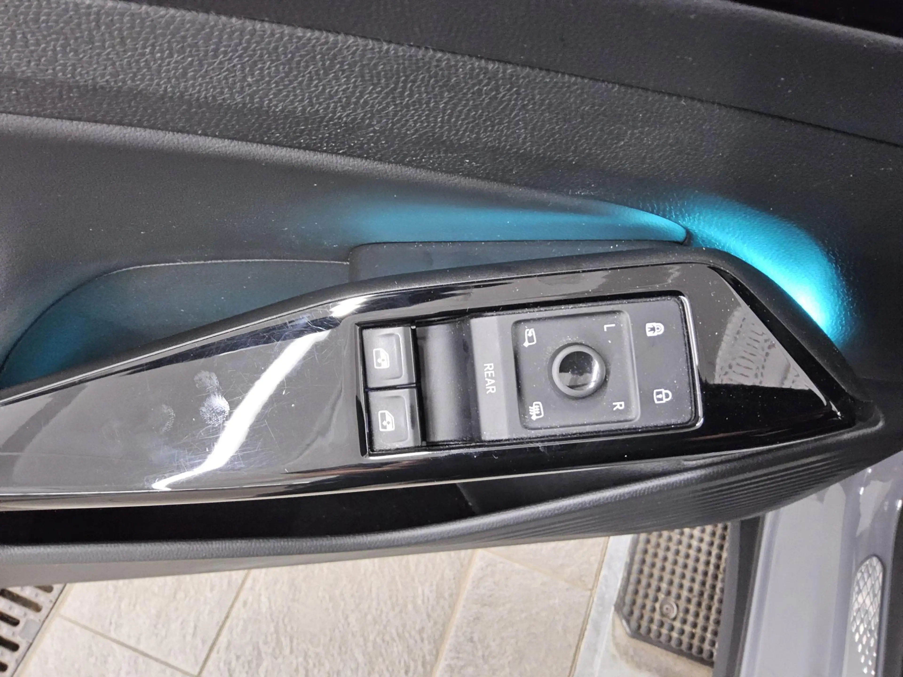 Volkswagen ID.4 GTX T-LEDER NAVI LED SHZ HUD PDC — photo 10