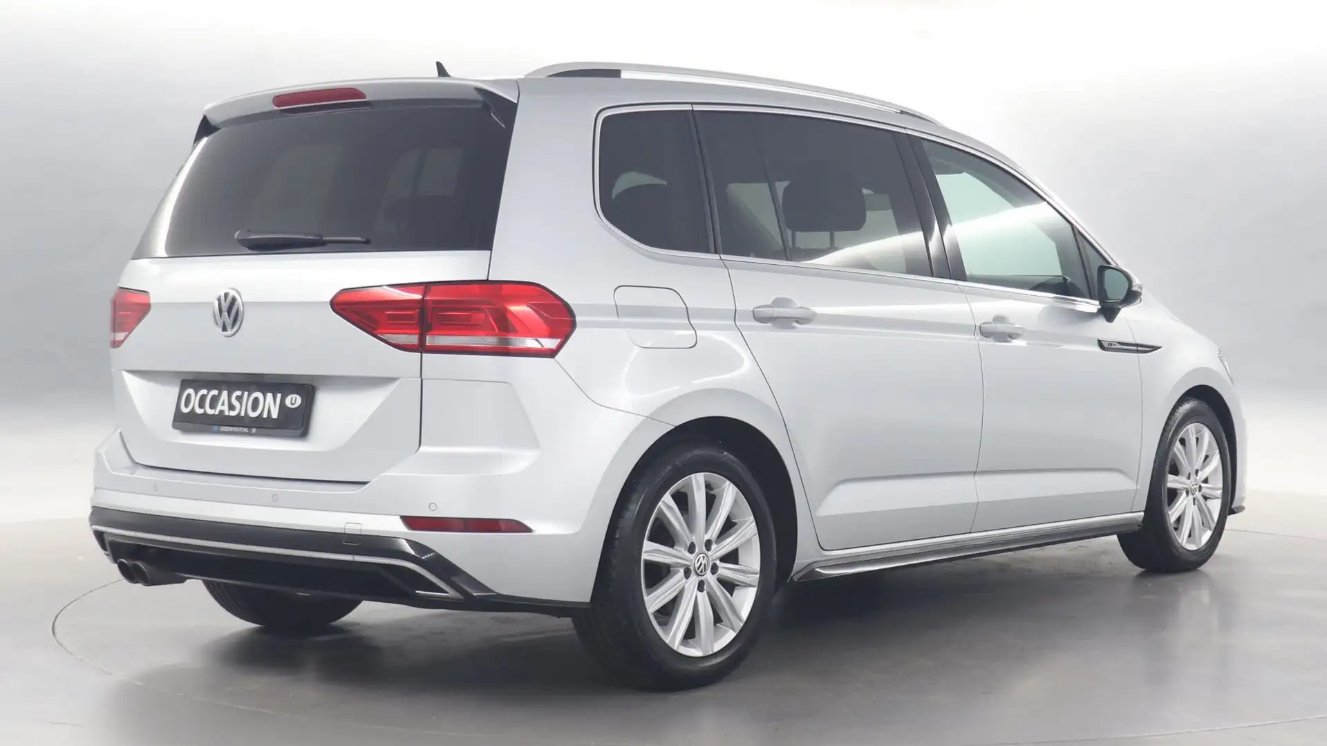 Volkswagen Touran 1.4 TSI 150pk Highline Business R / 7 persoons DSG Grijs - 2