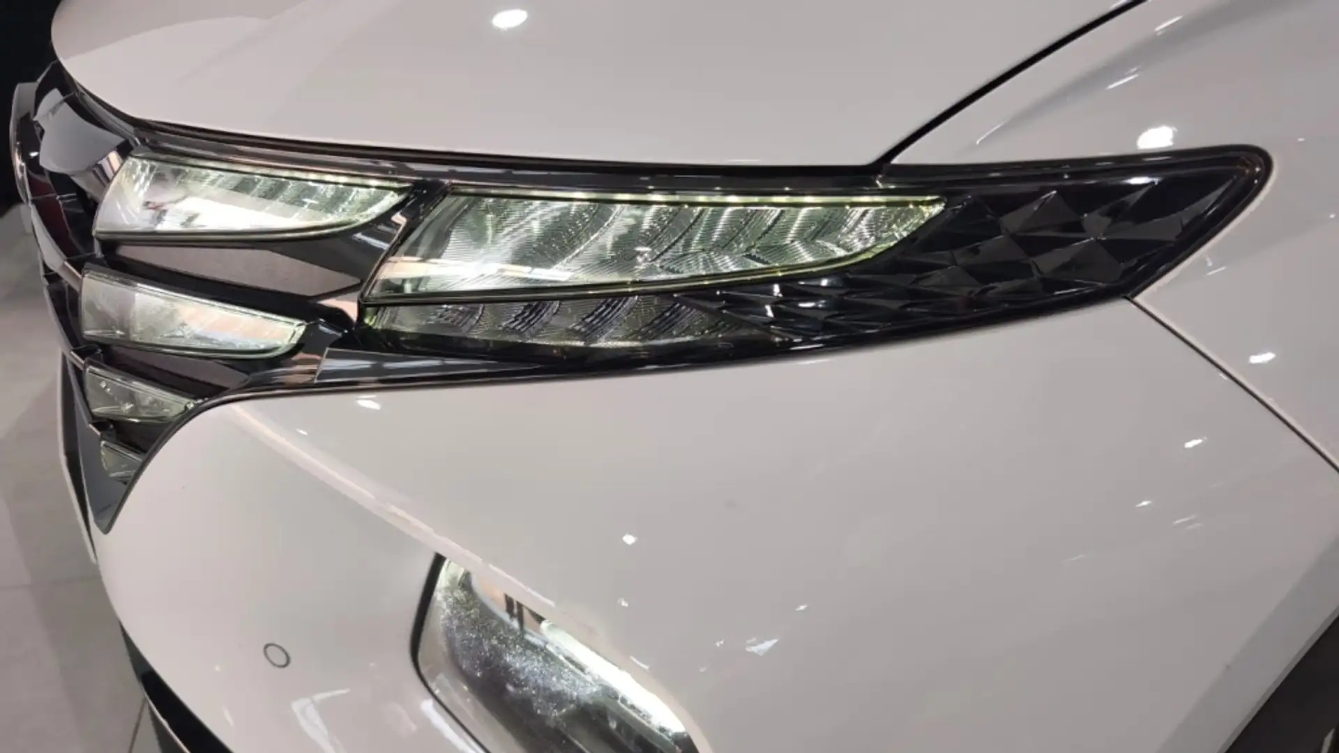 Hyundai TUCSON 1.6 TGDI PHEV Style AT Blanc - 2