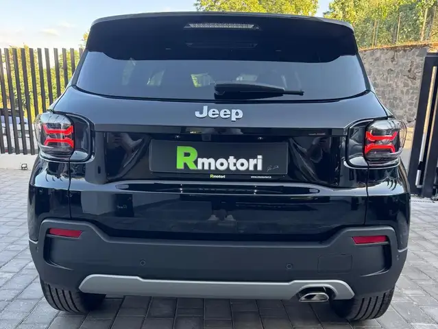 Jeep Avenger view 15