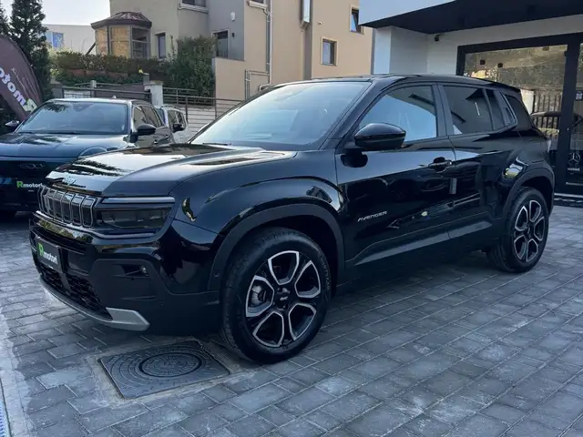 Jeep Avenger view 2