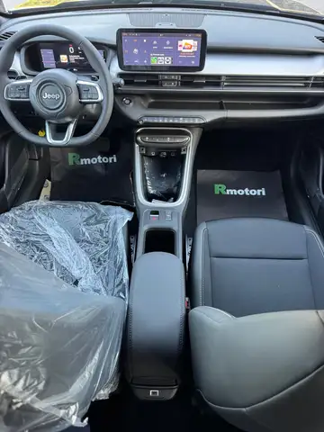 Jeep Avenger view 4
