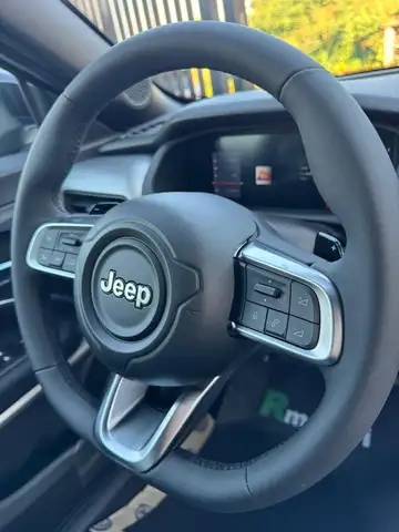 Jeep Avenger view 6