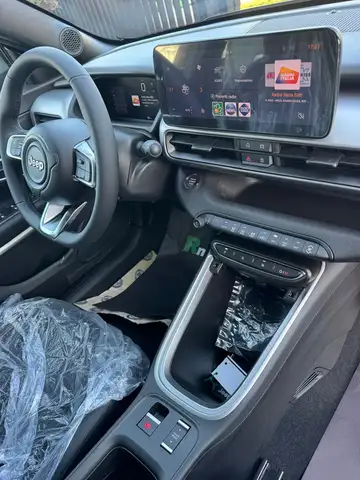 Jeep Avenger view 5