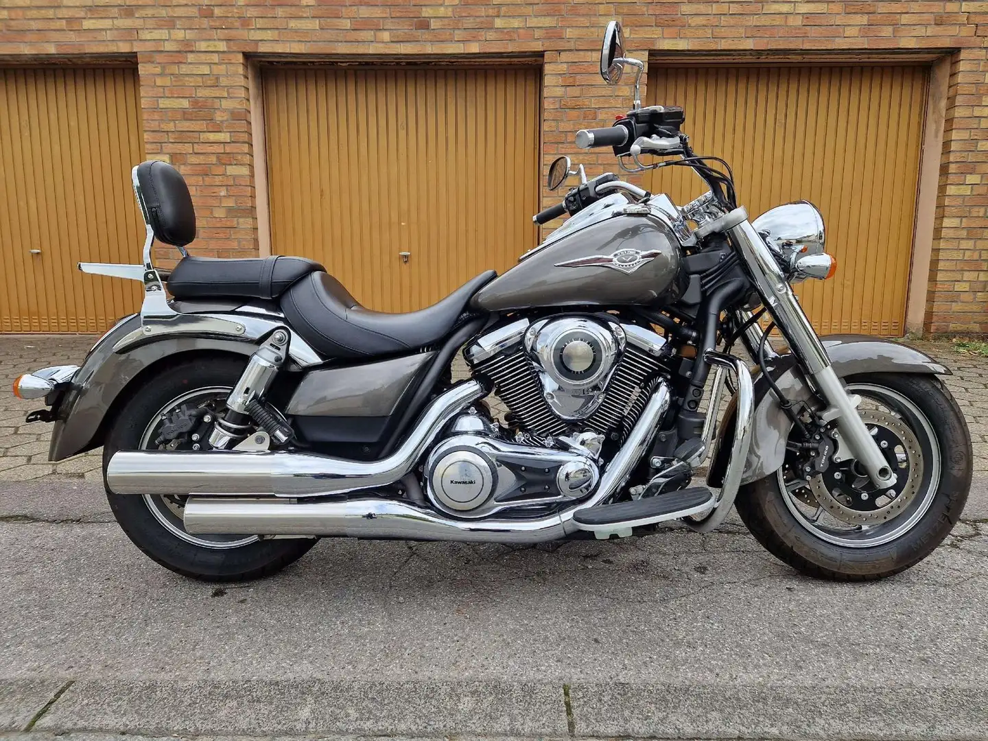 Kawasaki VN 1700 V-Twin-Classic-ABS-K-ACT Dual/3Jhr Garan Сірий - 1