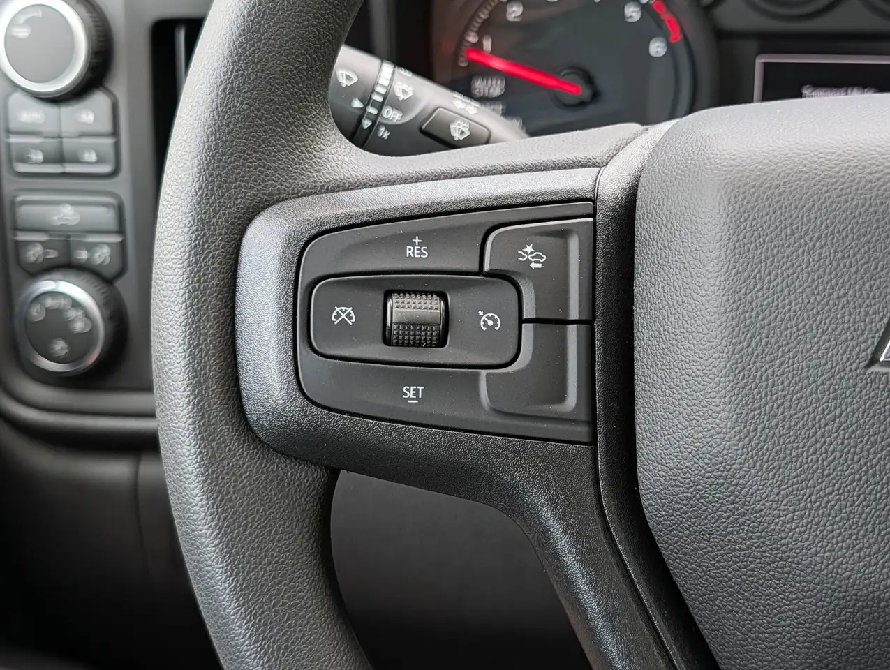 Chevrolet Silverado 1500 снимка Chevrolet Silverado 1500