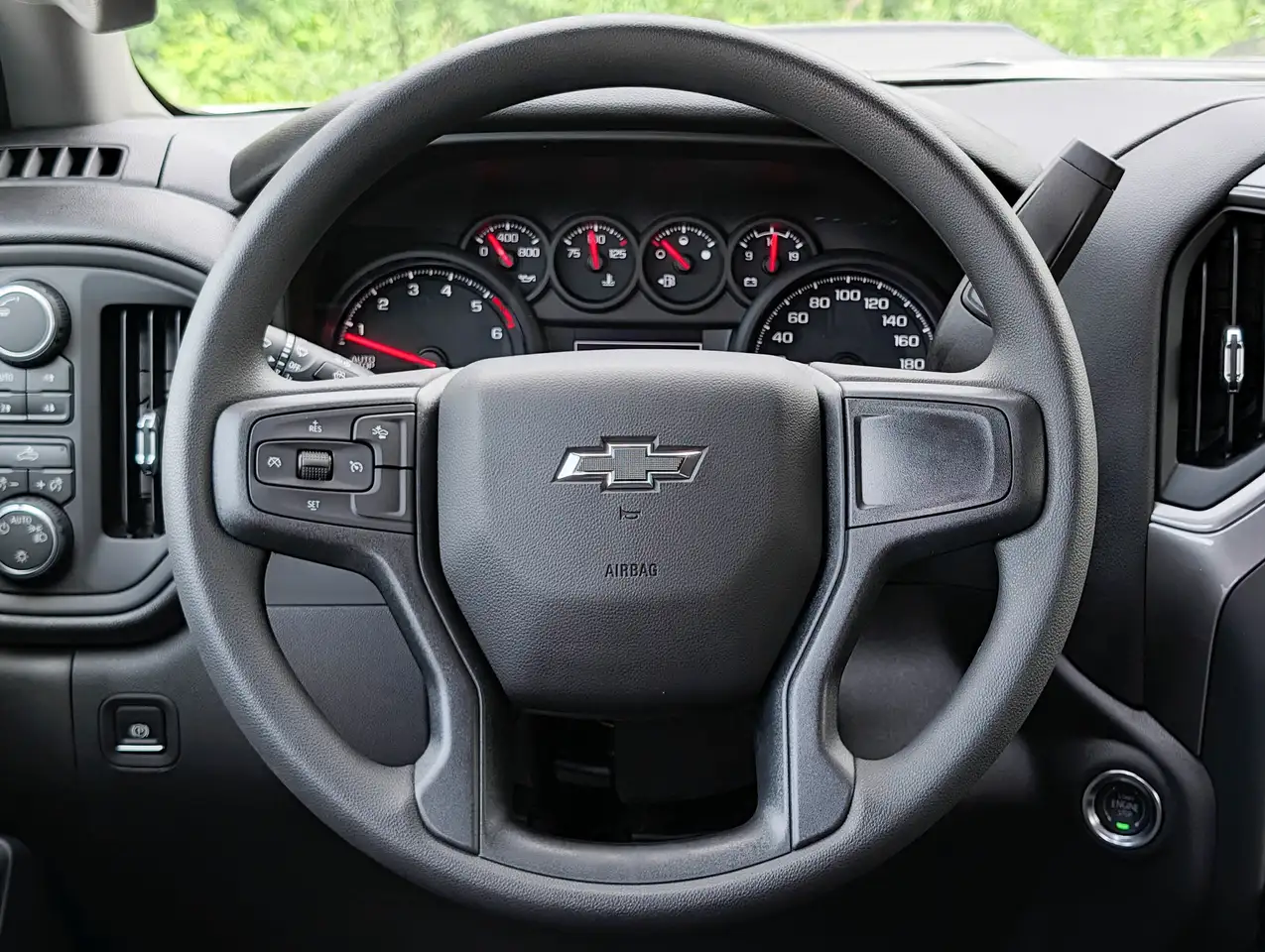 Chevrolet Silverado 1500 снимка Chevrolet Silverado 1500